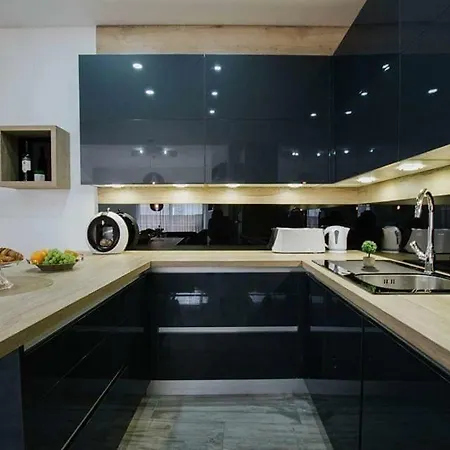 Apartman In Okrug Gornji With Terrace, Air Condition, Wifi, Washing Machine *