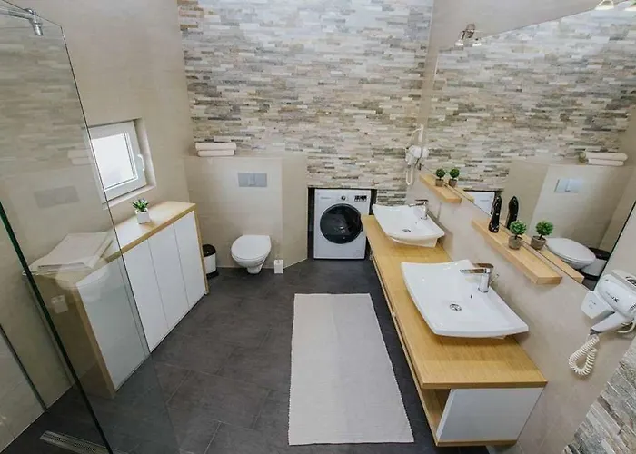 In Okrug Gornji With Terrace, Air Condition, Wifi, Washing Machine 公寓 特罗吉尔