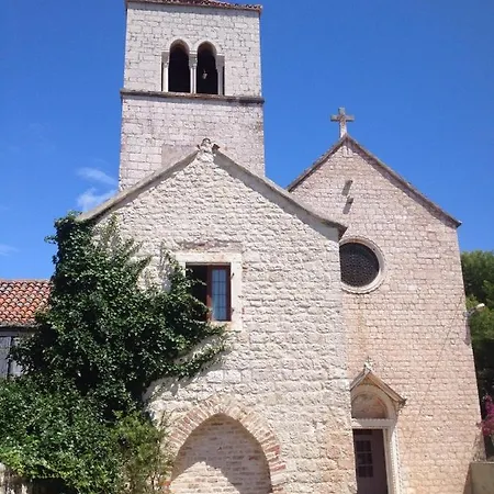 In Okrug Gornji With Terrace, Air Condition, Wifi, Washing Machine *