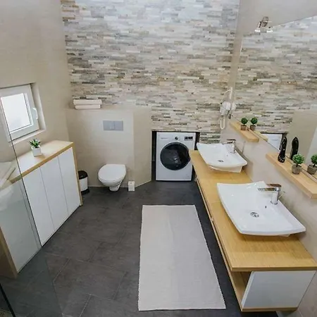 In Okrug Gornji With Terrace, Air Condition, Wifi, Washing Machine Apartment Trogir